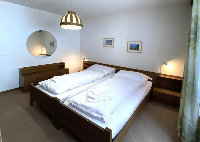 Laerchenwald 1706 Leukerbad